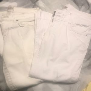 Bundle 2pairs women’s white jean capris
